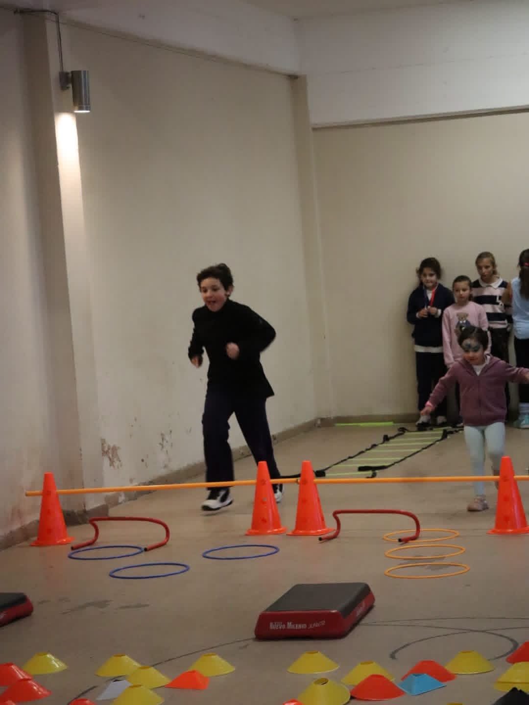 Más de 300 niños celebraron el Día de la Niñez en el Club de Remeros Mercedes