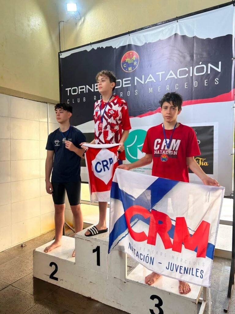 Club de Remeros Mercedes alcanzó el tercer puesto por equipos en natación
