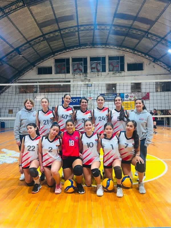 Destacada actuación del vóley del Club de Remeros Mercedes en el Torneo María Noel Ruba