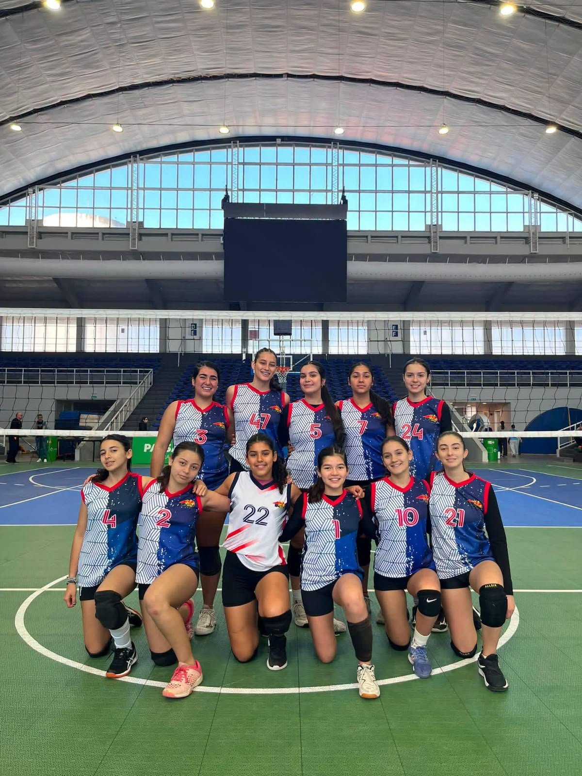 La Sub 17 de vóley del Club de Remeros Mercedes se consagró campeona